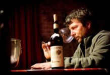 Giacomo Conterno Roberto Conterno degusta il Barolo Monfortino