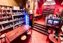 Best Wine Bars in Florence Vino al Vino - Iconic Wine Bar in Florence City Center