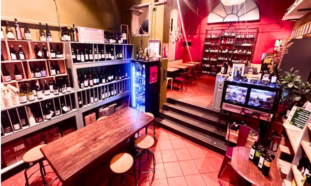 Vino al Vino - Iconic Wine Bar in Florence City Center